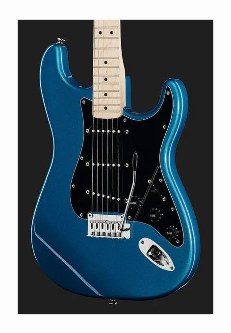 Squier Affinity Strat MN LPB, curve del body viste dall'alto