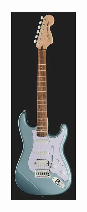 Squier Affinity Strat Junior HSS IBM, corpo e verniciatura in primo piano