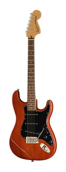 Squier CV 70s Strat LRL MOC inquadrato di fronte su sfondo neutro
