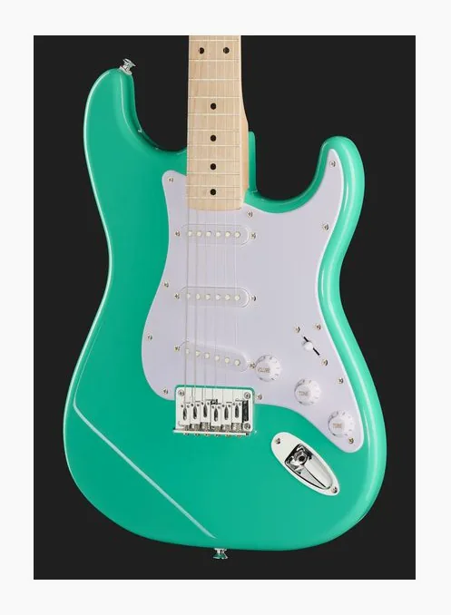 Squier Sonic Strat HT MN SFMG, ponte e meccaniche di intonazione