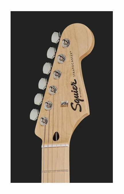 Squier Sonic Strat HT H Flash Pink, corpo e verniciatura in primo piano