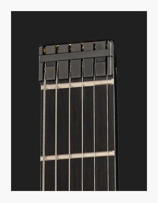 Steinberger Guitars GT-Pro Deluxe BK, ponte e meccaniche di intonazione