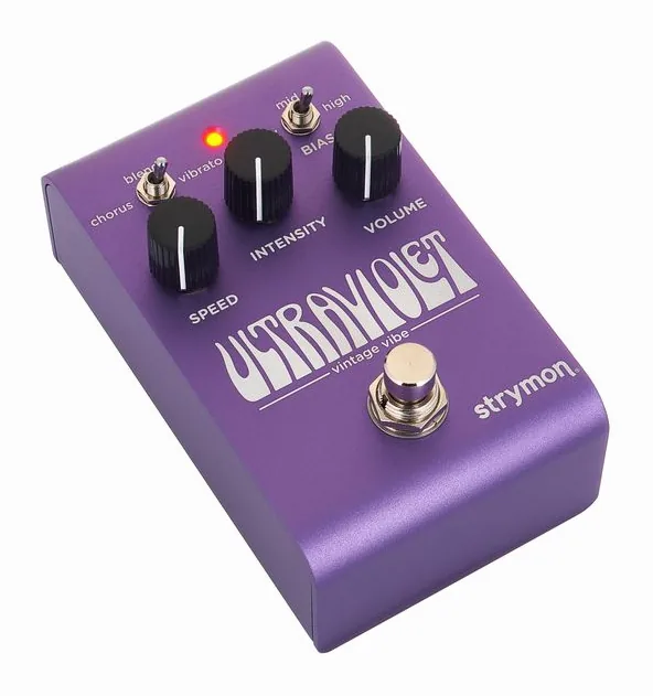 Strymon Ultraviolet Univibe, connettori sul retro dell'unita