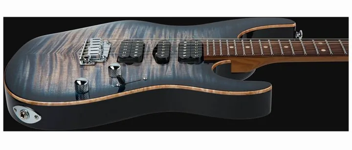 Suhr Modern Plus HSH PF TWBB, profilo laterale del corpo