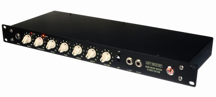 Surfy Industries Surfybear Studio Reverb visto di fronte