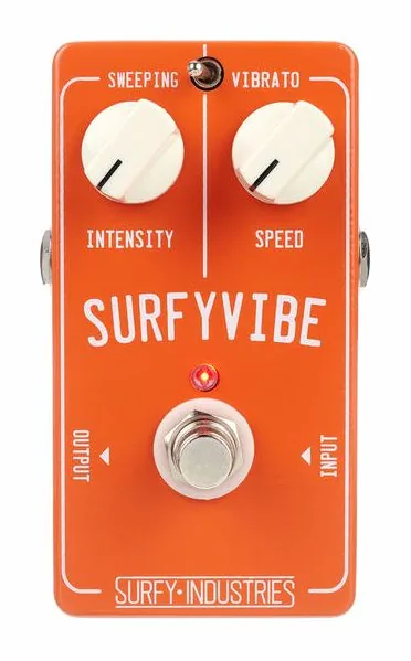 Surfy Industries SurfyVibe Vibrato, led e interruttore a pedale