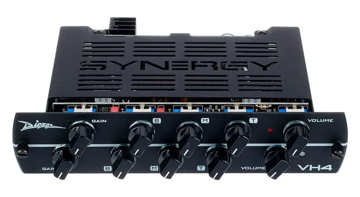 Synergy Diezel VH4 Pre-Amp, logo e finiture del pannello frontale