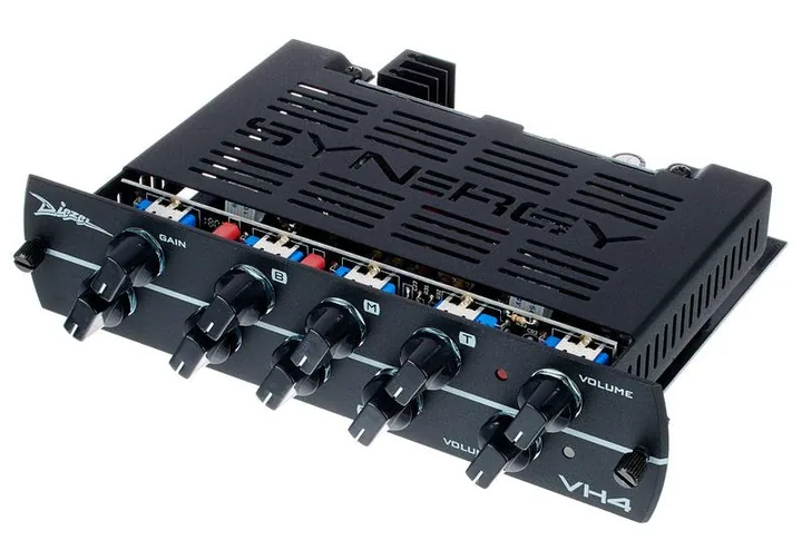Synergy Diezel VH4 Pre-Amp visto di fronte