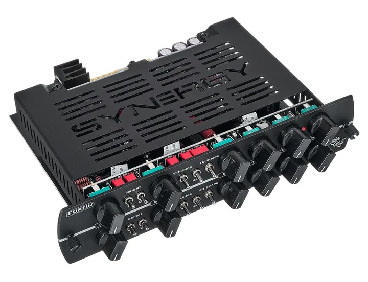 Synergy Fortin Killer Kali Preamp, manopole e selettore dei canali