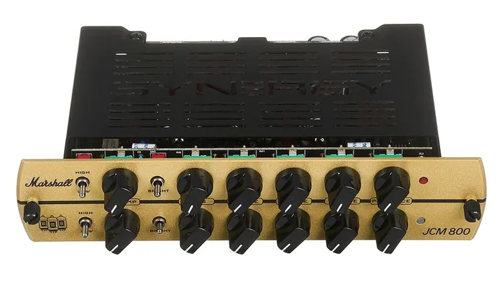 Synergy Marshall JCM 800 Preamp, retro con le prese di collegamento