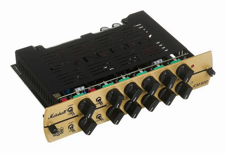 Synergy Marshall JCM 800 Preamp, vista laterale del cabinet