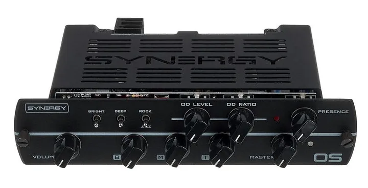 Synergy OS Pre-Amp, manopole e selettore dei canali
