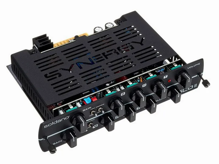 Synergy SLO II Preamp, angolo del cabinet