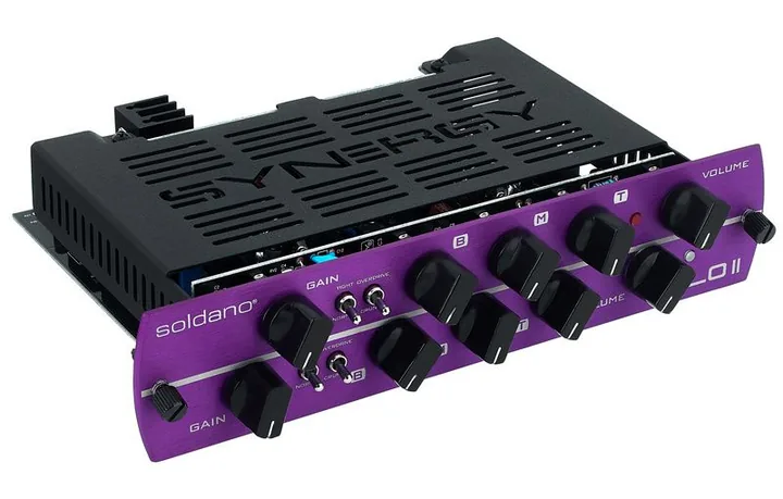 Synergy SLO II Preamp LTD Purple, retro con le prese di collegamento