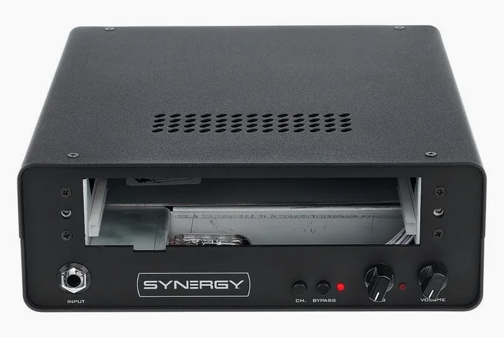 Synergy SYN-1 Preamp, logo e finiture del pannello frontale