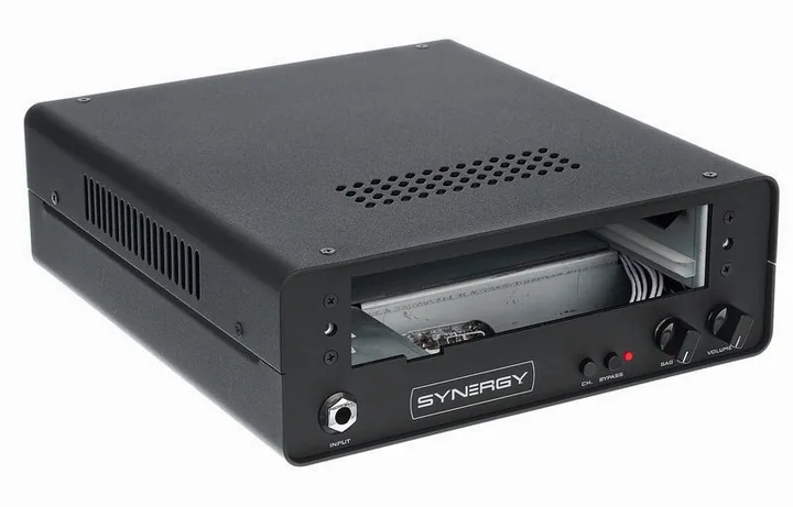 Synergy SYN-1 Preamp, angolo del cabinet