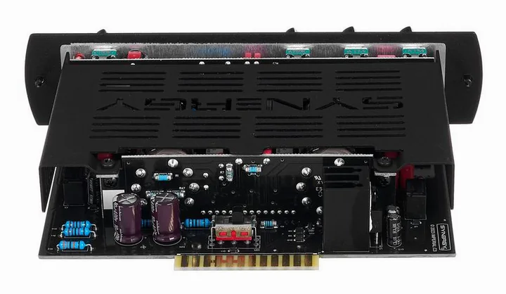 Synergy Tone King Imperial MKII Preamp, pannello dei controlli in primo piano