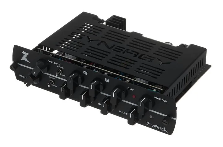 Synergy Z Wreck Preamp visto di fronte