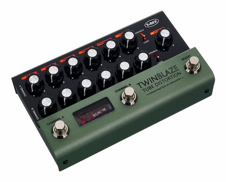 T-Rex Twinblaze Tube Distortion, connettori sul retro dell'unita