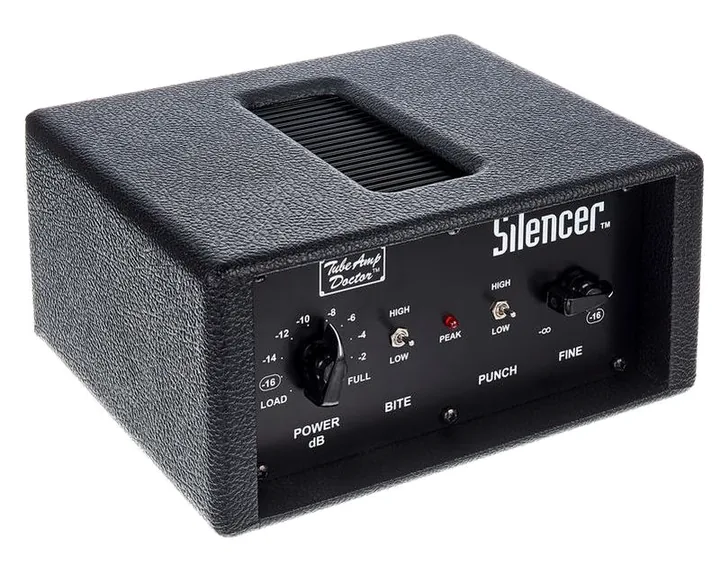 TAD Silencer 16 Ohms Black, pannello dei controlli in primo piano