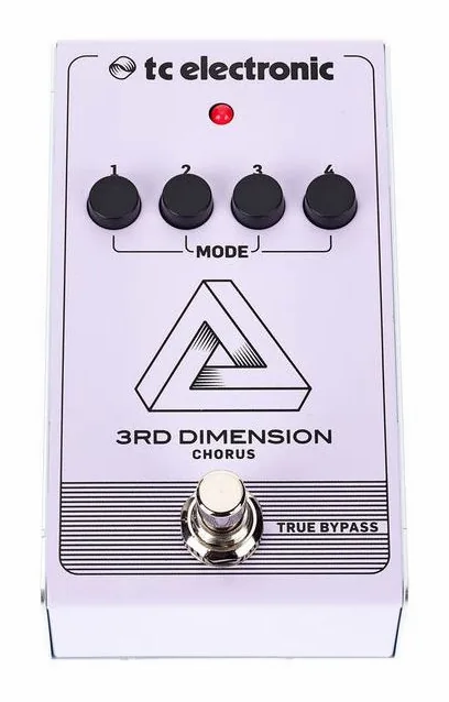 tc electronic 3rd Dimension Chorus, footswitch in primo piano