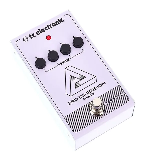 tc electronic 3rd Dimension Chorus, footswitch in primo piano