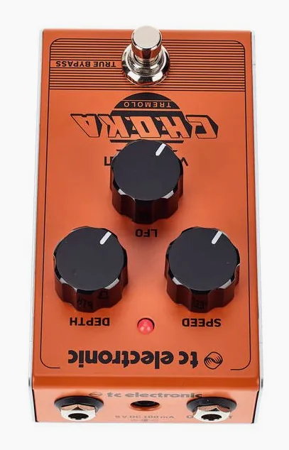 tc electronic Choka Tremolo, grafica del pannello superiore