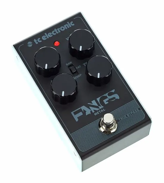 tc electronic Fangs Metal Distortion, grafica del pannello superiore