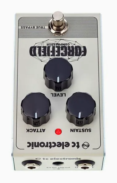 tc electronic Forcefield Compressor, led e interruttore a pedale