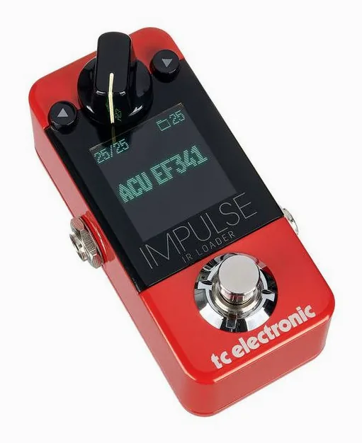 tc electronic Impulse IR Loader, footswitch in primo piano
