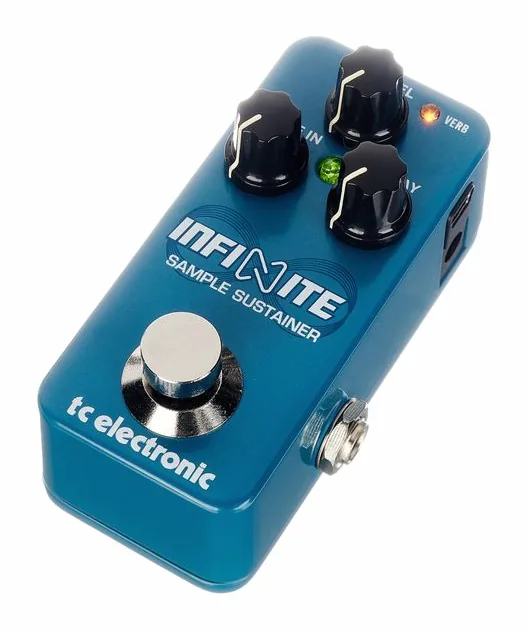 tc electronic Infinite Mini Sample Sustainer, led e interruttore a pedale