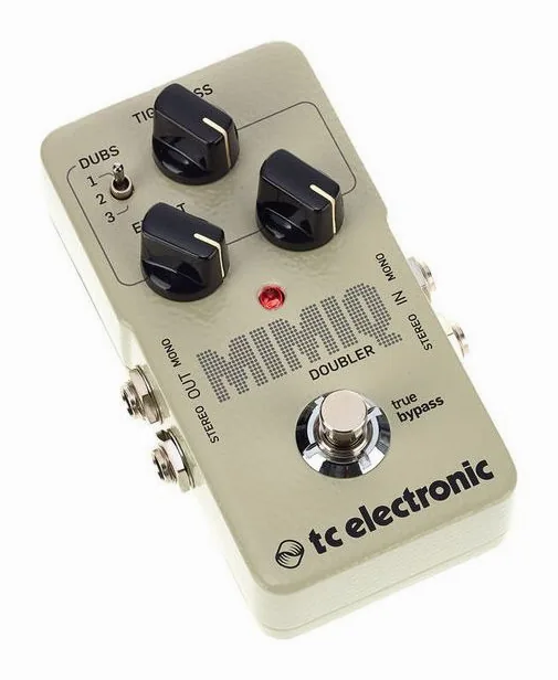 tc electronic Mimiq Doubler, footswitch in primo piano