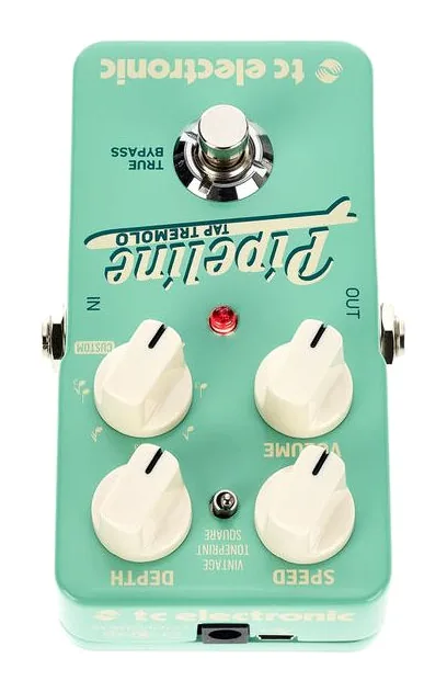 tc electronic Pipeline Tap Tremolo, footswitch in primo piano