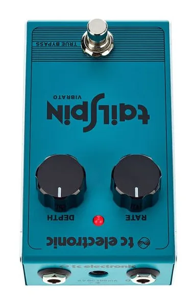 tc electronic Tailspin Vibrato, connettori sul retro dell'unita
