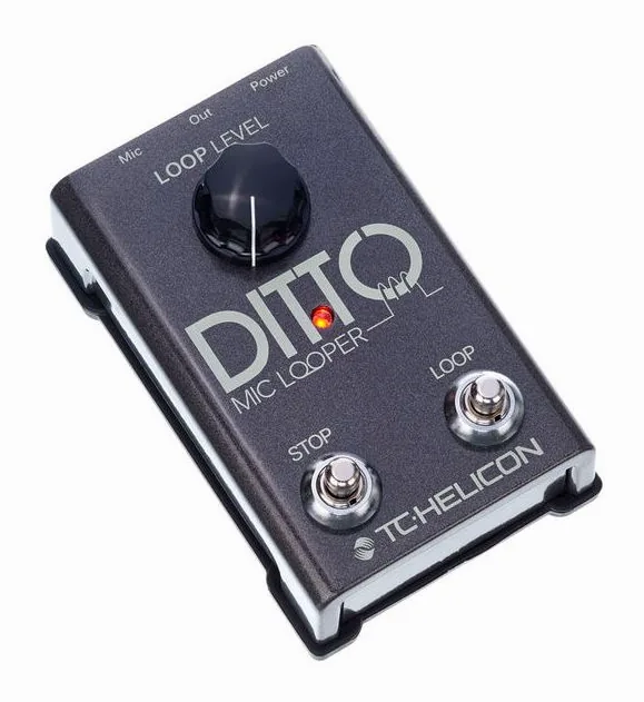 TC-Helicon Ditto Mic Looper, footswitch in primo piano