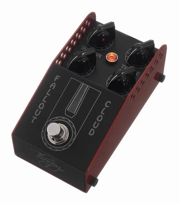 ThorpyFX Fallout Cloud Fuzz inquadrato di fronte su sfondo neutro