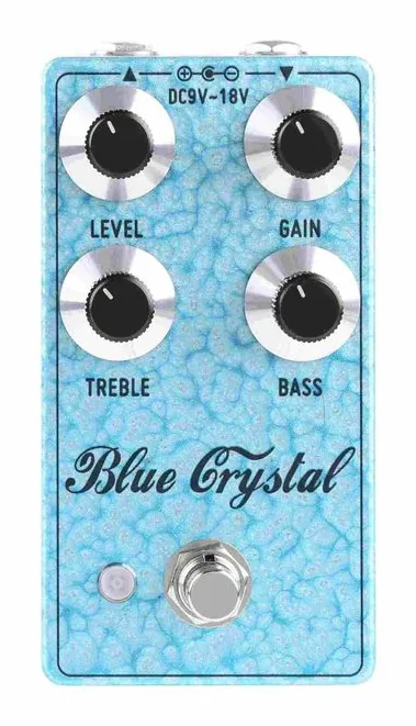 Tone City Blue Crystal Overdrive, footswitch in primo piano