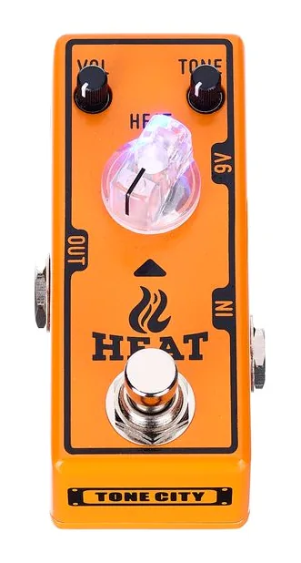Tone City Lil Heat - Overdrive, footswitch in primo piano