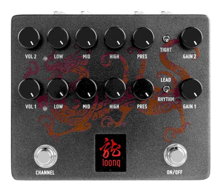 Tone City LOONG Distortion / Preamp, footswitch in primo piano