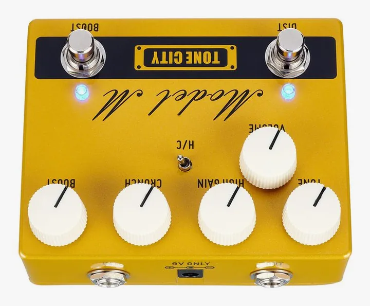 Tone City M V2 - Distortion / Amp-In-A-B, ingressi e uscite laterali