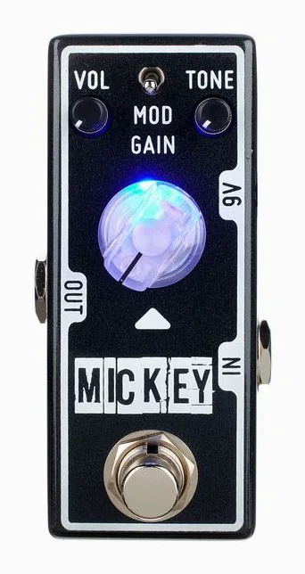 Tone City Mickey - Distortion, footswitch in primo piano