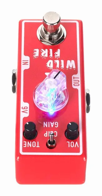 Tone City Wild Fire High-Gain Distortion, ingressi e uscite laterali