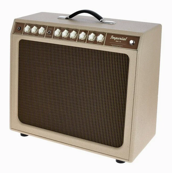 Tone King Imperial Mk II CR inquadrato di fronte su sfondo neutro