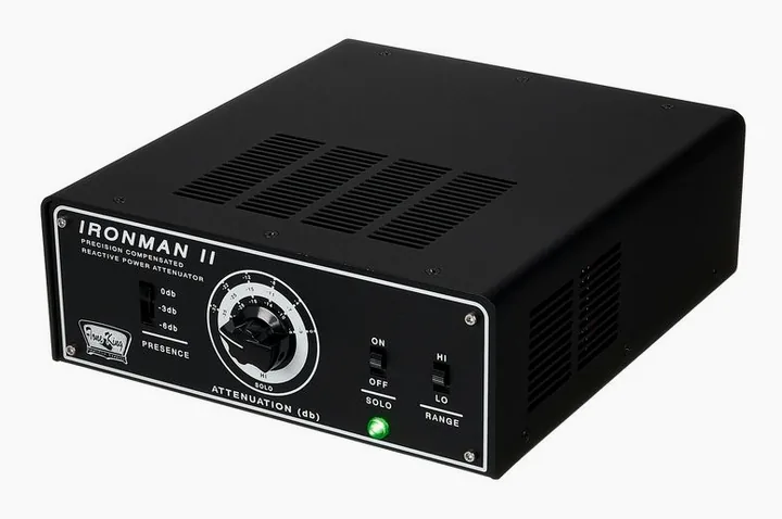 Tone King Ironman II Attenuator in primo piano frontale
