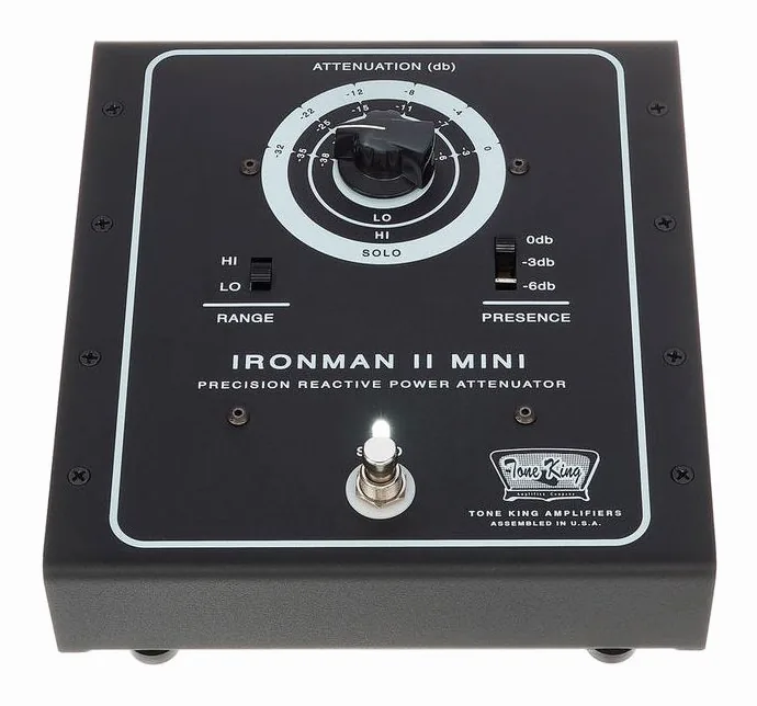 Tone King Ironman II Mini Attenuator, manopole e selettore dei canali