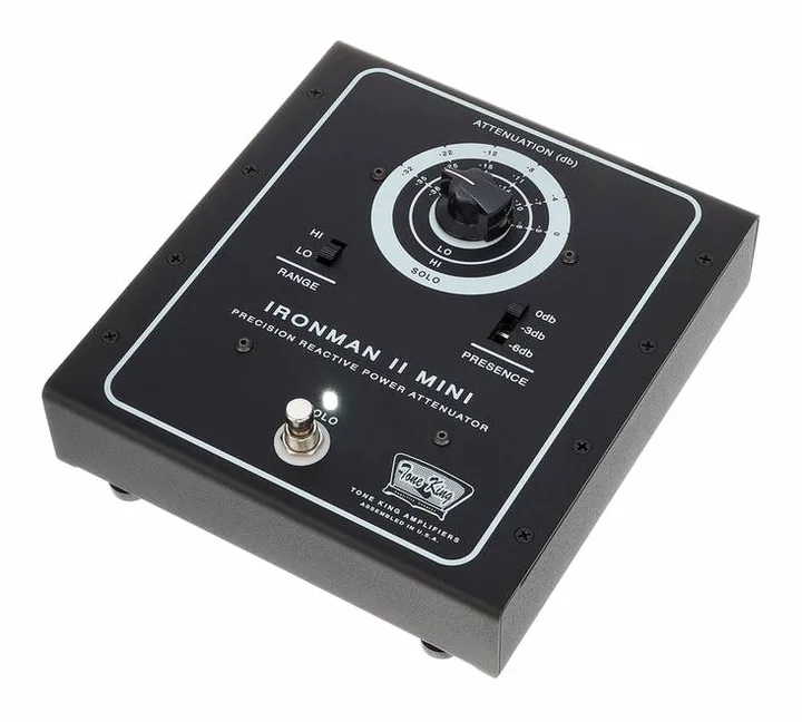 Tone King Ironman II Mini Attenuator visto di fronte