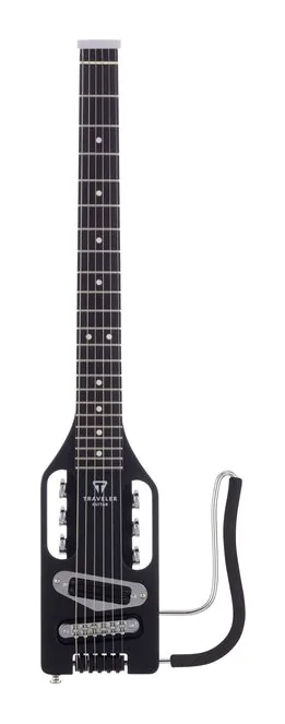 Traveler Guitar Electric Ultra Light Black inquadrato di fronte su sfondo neutro