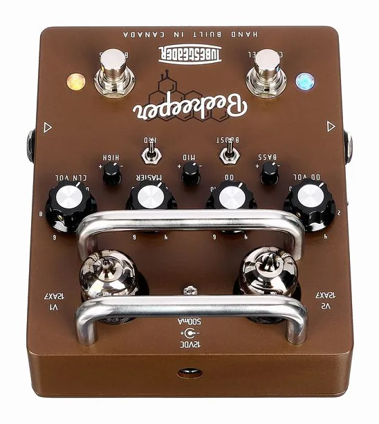 Tubesteader Beekeeper Preamp/Overdrive, footswitch in primo piano