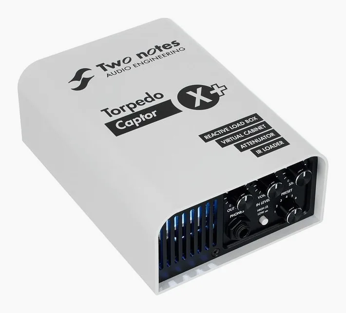 Two Notes Torpedo Captor X + 16 Ohms, logo e finiture del pannello frontale