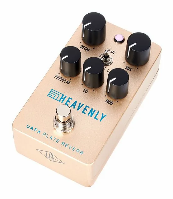 Universal Audio UAFX Heavenly Plate Reverb visto di fronte